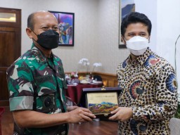 Soal Vaksin Booster, Emil Minta Masyarakat Sabar dan Tunggu Aturan Pemerintah