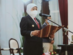 Khofifah Minta KPID Jatim Serius Perangi Hoaks dan Disinformasi