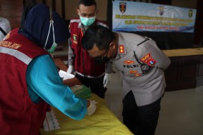 50 Anggota Polres Nganjuk Jalani Tes Urine Dadakan