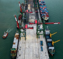 Kinerja Positif 2021, Terminal Teluk Lamong Bukukan Laba di Atas Target