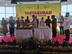 Gresmall dan Hotel Aston Inn Gresik Komitmen Bangun Ekonomi Kerakyatan UMKM Gresik 