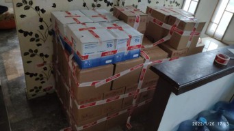 Ratusan Botol Miras Ilegal Diamankan Bea Cukai Malang