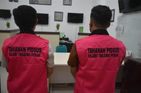 Jaksa Tahan Eks Pegawai Bank Mandiri MERR dan Debitur Atas Kredit Macet Rp 3,5 Milliar