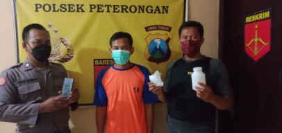 Pemuda Jombang Transaksi Sabu di Warung Bakso