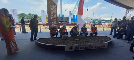 Menko Perekonomian Airlangga Hartarto dan Menperin Agus Gumiwang Lakukan Groundbreaking Perluasan Pabrik Smelting
