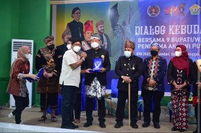 Kabupaten Lamongan Raih AK-PWI dalam Peringatan Hari Pers Nasional