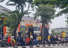 Massa Perguruan Silat Luruk Mako Polres Gresik, Kabarnya Soal Dugaan Kekecewaan