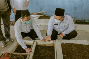 Bupati Gresik Ajak Swasta  Gerak Cepat Atasi Masalah Sampah