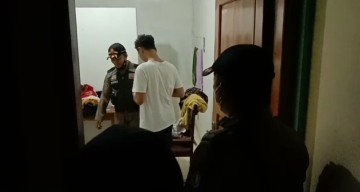 Pintu Tertutup Rapat, Ternyata Ada Pasangan Lagi 'Begituan' di Kamar Kos Bojonegoro