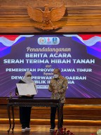 Pemprov Jatim Hibahkan Tanah Rp 2 Miliar Untuk DPD RI