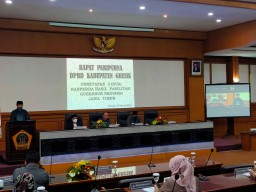 Perda Perlindungan Nelayan Gresik Disahkan, Asuransi Jiwa Untuk Nelayan Akan Diberikan