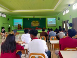 Guru dan Teman Mario Aji Beri Dukungan Langsung dari Magetan