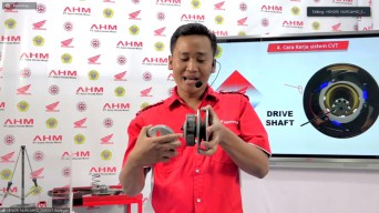 Guru SMK Negeri 1 Badegan Sampaikan Materi Belajar Lewat Alat Simulasi