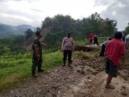 Jalan Ponorogo-Pacitan Longsor, Jalur Putus Total