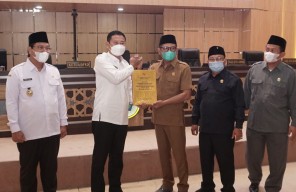 DPRD Kabupaten Lamongan Apresiasi LKPJ Bupati YES