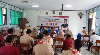 Tanamkan Ideologi Negara, Anggota DPR RI Ini Ajak Siswa Melek Politik