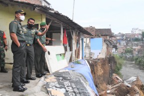 Longsor di Kota Lama Malang, Danrem Terjun ke Lokasi