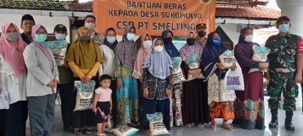 Berbagi Ramadan, PT Smelting Salurkan 7 Ribu Kantong Beras di Tiga Desa