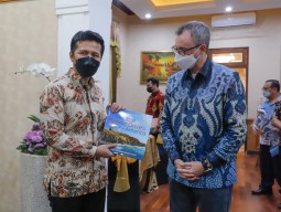 Pemprov Jatim Bahas Kerjasama Industri Film dan Pendidikan dengan Konjen Amerika