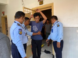 Cari Barang Terlarang, Lapas Bojonegoro Gledah Kamar Para WBP