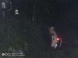 Terpengaruh Alkohol, Dua Kakek Terjun Bebas ke Sungai Bersama Mobilnya di Pacitan