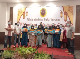 Sinergi dengan Insan Pers, Smelting Gelar Buka Bersama dan Santunan Anak Yatim