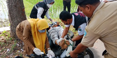 Diduga Ngebut, Motor Kakek Slamet Tabrak Pohon Hingga Meninggal Dunia