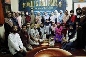 Terharu, Wabup Gresik Ngaji Bareng Teman Tuli