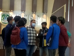 Sampaikan Dua Tuntutan, Aliansi Mahasiswa Pasuruan Geruduk Kantor DPRD