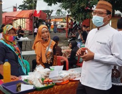 Karang Taruna Gelar Bazar Ramadhan, Ketua DPRD Pasuruan Sambang Sejumlah UMKM