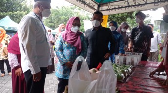 Dua Tahun Vakum, Dispertan Gresik Kembali Gelar Pasar Tani Ramadan