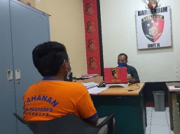 Pria Surabaya Dihadiahi 'Baju Lebaran' Polsek Gubeng Gara-gara Jualan Sabu