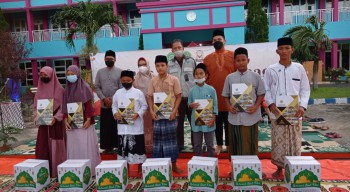 Smelting dan SMK Assa'adah Santuni Anak Yatim
