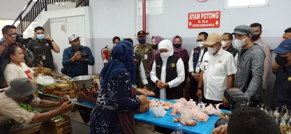 Gubernur Pastikan Stok Bahan Pokok di Ponorogo Aman, Sebagian Harga Ada Kenaikan