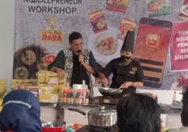 Kembangkan Potensi Pelaku UMKM Desa Ngampelsari, Kecamatan Candi Sidoarjo Ikuti Noodlepreneur Workshop