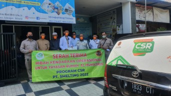 PT Smelting Hibahkan Toyota Innova Untuk Yayasan Pendidikan Al Muhajiri Sidoarjo