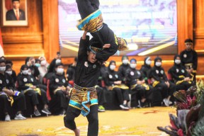 Begini Cara Gubernur Khofifah Memotivasi Pendekar Pagar Nusa Agar Terus Berprestasi