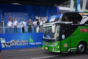 Hore...Bisa Mudik Gratis Bersama BUMN, SIG Berangkatkan 990 Pemudik ke Jateng dan Jatim