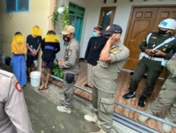 9 Pasangan Bukan Muhrim Diangkut Satpol PP dan Polres Blitar dari Kamar Kos
