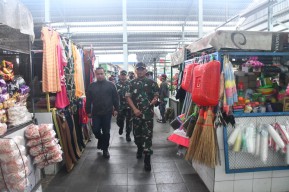 Danrem 083 Pantau Ketersediaan Migor di Kota Malang