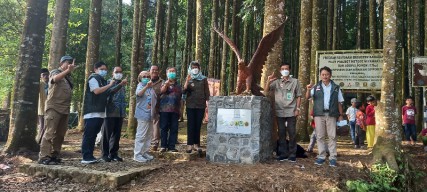 Taman Safari Indonesia dan PT Smelting Menggelar Edukasi Pelestarian Elang Jawa di Pusat Pendidikan Konservasi Cimungkad