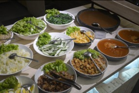 Sambut HUT Surabaya, Luminor Hotel Jemursari Suguhkan Makanan Ala Suroboyoan