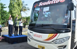 Program Balik Bareng Pemprov Jatim, Bupati Yes Berangkatkan 2 Bus dari Lamongan ke Jakarta