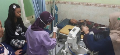 Truk Colt Hantam Minibus di Duduksampeyan Gresik, Beruntung 8 Orang Cuma Luka Ringan