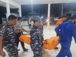 Mati Saat Melaut, Nelayan Asal Jawa Tengah ini Dievakuasi di Pantai Popoh