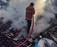 Tabung Melon Ngowos Dua Rumah di Jenggawah Jember Hangus Terbakar