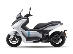Yamaha EV Model E01 Resmi Diperkenalkan Di Indonesia Untuk Mobilitas Masa Depan
