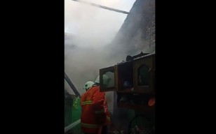 Masak Air Ditinggal Salat Ied, Pulang Salat Dapur Rumah Hangus