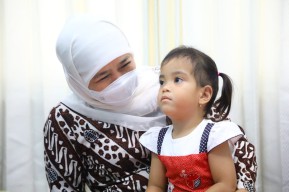 Gubernur Khofifah Masuk Daftar Perempuan Terpopuler di Indonesia