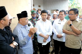 Emil Imbau Peternak Kooperatif Laksanakan Vaksin Hewan